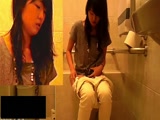 19-泰国经典盗摄女性如厕换衣机位还不错