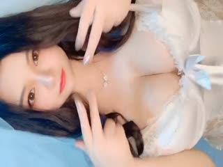 网红美少女『巨巨』大尺度私拍流出-新娘装女神降临 超大SS车灯 揉玩巨乳 完美露脸